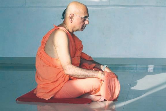 সংকটে ভগবানের নাম জপ  কেন করবেন?